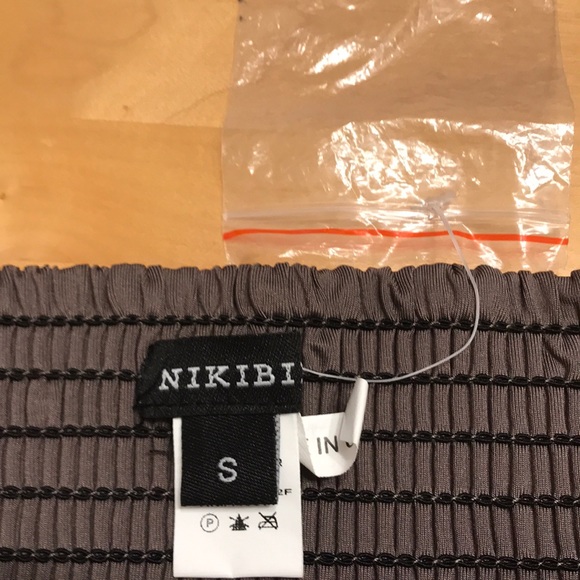 Deep mauve strapless dress with beading - Picture 2 of 3